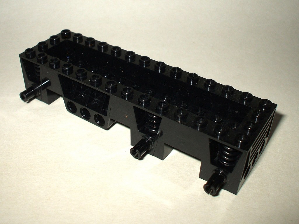 LEGO® 30642 Schwarzes Auto Chassis 4x14 4606 4607 4622 4654