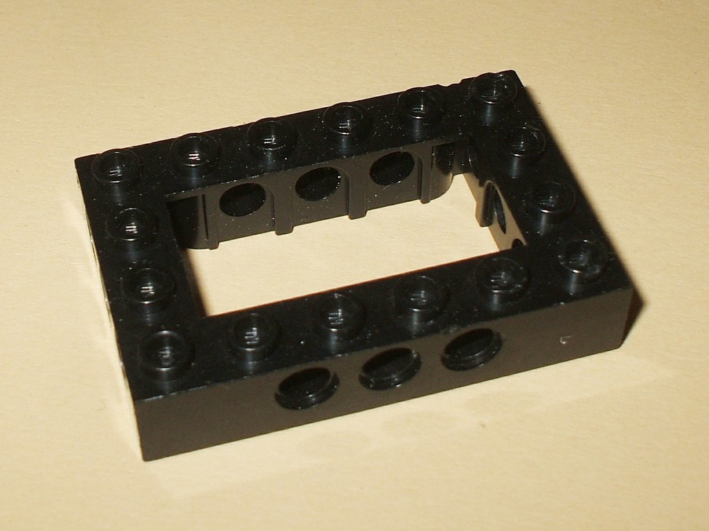 LEGO® 40344: 1 schwarze Technik Lochsteine 4x6 innen offen 4144025 - Bild 1 von 1