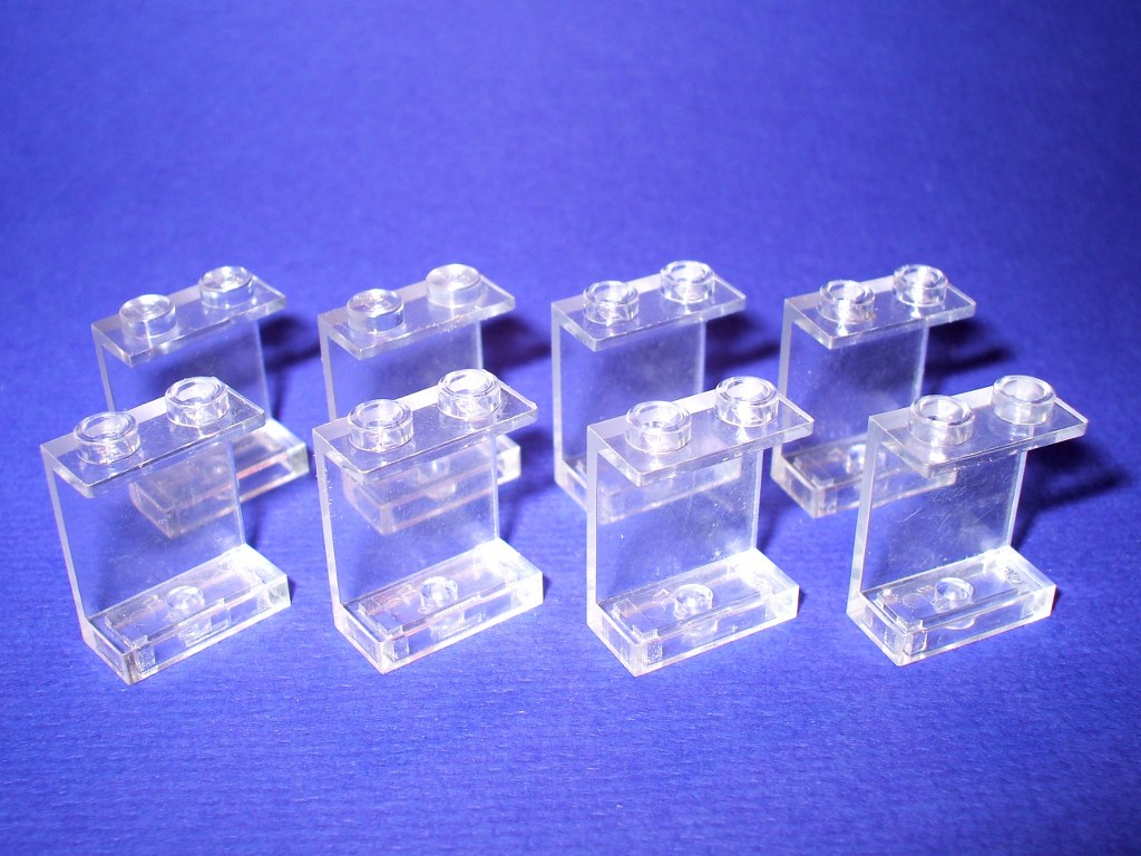 LEGO® 4864b: 8 Clear Clear Panels 1x2x2 from 10022 10183 4997 - Picture 1 of 1